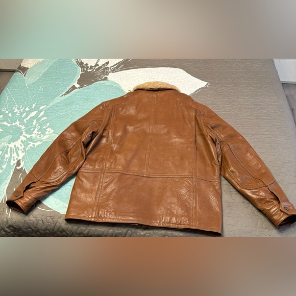 Men’s Andrew Marc leather jacket. Size medium. - Picture 2 of 13